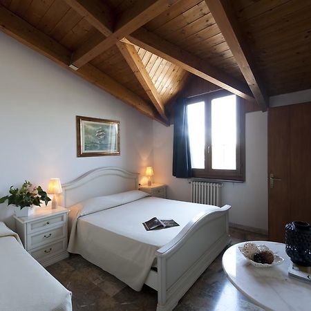 Hotel Caselle San Lazzaro di Savena Habitación foto