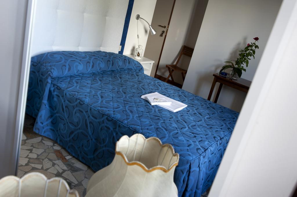 Hotel Caselle San Lazzaro di Savena Habitación foto
